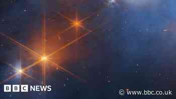 Webb telescope hunts life's icy chemical origins