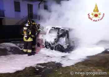 Incendio a Marcon: a fuoco un'auto in sosta - La Piazza