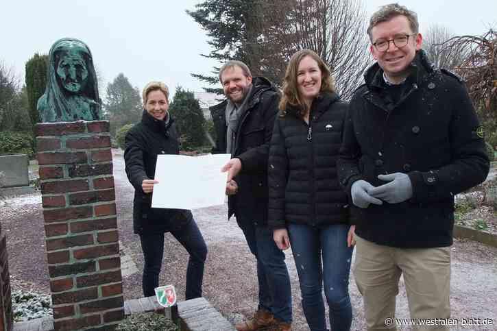 Böckstiegel-Grabstätten erhalten Denkmalplakette