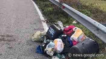 Piazzole di sosta della superstrada come discariche. Lo scempio si ... - ciociariaoggi.it