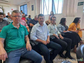 Prefeito Magal, de Três Palmeiras, participou de atividade na JBS ... - Rádio Máxima FM