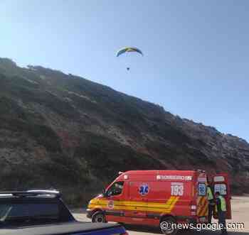 Duas pessoas são socorridas pelos bombeiros após queda de ... - Engeplus