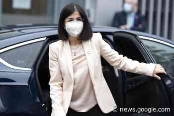 Spain's Cabinet to do away with coronavirus masks on public ... - The Olive Press