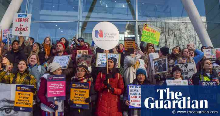 Bankers’ pay rises three times as fast as nurses’ since 2008 crash, TUC finds