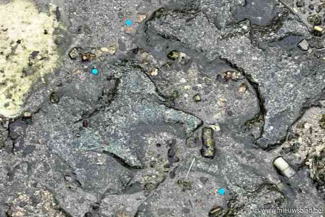 Politie zoekt ‘dader’ van blauwe korrels in centrum