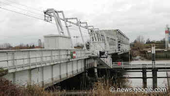 Storing bij Rupelbrug legt treinverkeer tussen Puurs en Boom ... - RTV