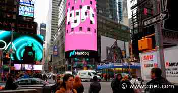 Uber and Lyft Must Convert Fleets to EVs in New York City by 2030     - CNET