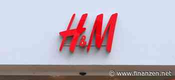 H&M-Aktie fällt: Ergebnis bei H&M 2022 eingebrochen - Start ins neue Jahr geglückt