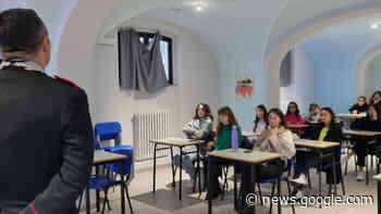 I carabinieri di Roseto degli Abruzzi incontrano gli alunni del "Saffo" - Il Martino