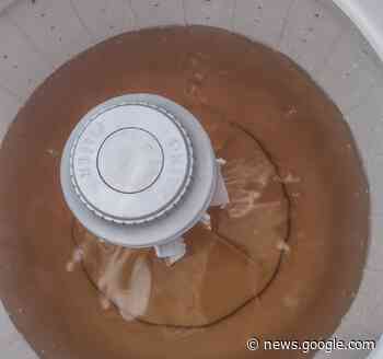 Àgua amarela fornecida pela Sabesp gera protestos de moradores ... - Jornal Atos