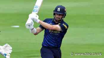 Warwickshire: Bears skipper Will Rhodes signs new contract until 2024