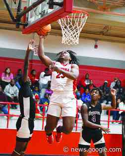 Tigers claw Eagles to a 62-56 decision - Winona Times