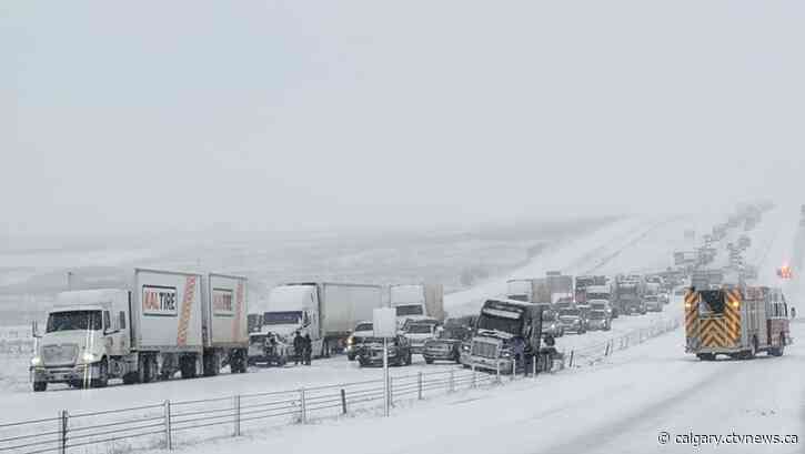 QE11 Highway reopens after multi-vehicle crash near Carstairs, Alta.
