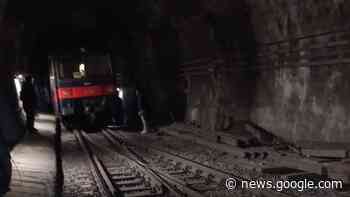 Paura a Castellammare di Stabia, treno della Circumvesuviana esce ... - Positano Notizie