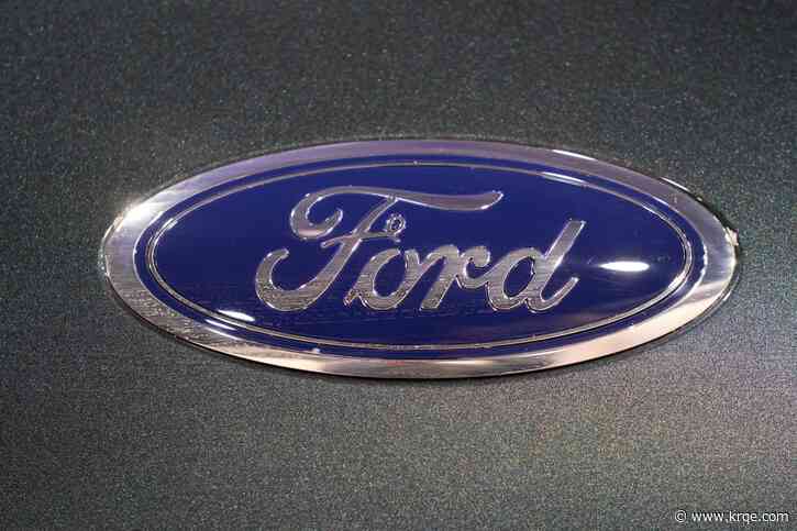 Ford recalls 462K vehicles over rear camera problem tied to 17 accidents