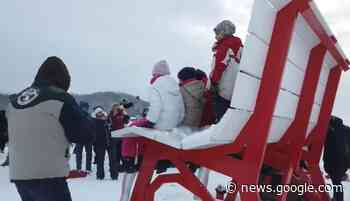 Inaugurata una seconda “big bench” tra Canossa e Casina. VIDEO - Reggionline