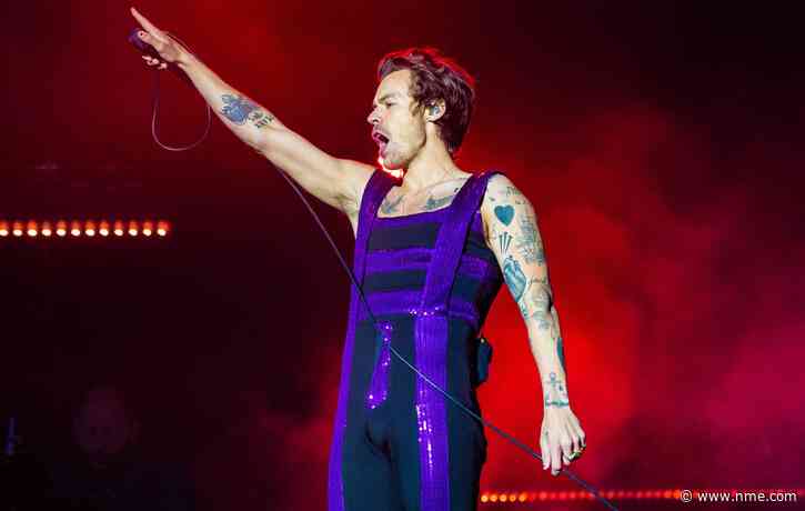 Harry Styles splits trousers in front of Jennifer Aniston at LA show