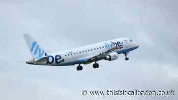 Flybe: Airline cancels all flights amid administration news