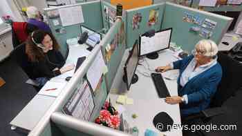 Telefonieren gegen Einsamkeit: „Manchmal weine ich einfach nur mit“ - BILD