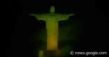Christusbeeld in Rio kleurt groen en geel ter ere van Pelé - Eindhovens Dagblad