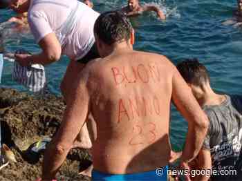 Brindisi. Grande successo per il "Tuffo di Capodanno 2023" In ... - Il Gazzettino di Brindisi