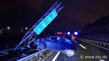 Irrfahrt auf der A4 bei Jena wird erst durch massiven Gittermast gestoppt