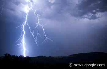 Scientists used a laser beam to control lightning bolts - BGR