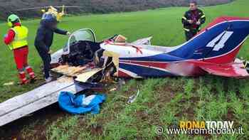 Aereo ultraleggero precipita dopo il decollo