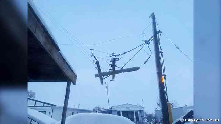 Power restored to southeast Calgary neighbourhoods after pole fire