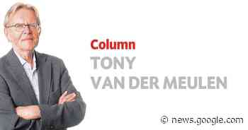 Terwijl klokken beieren trekt de lange rouwstoet door de oude straten - Eindhovens Dagblad