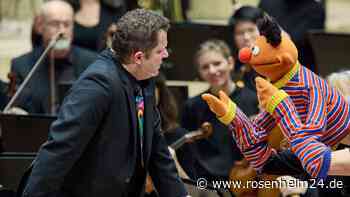 Ernie und Bert singen in der Elbphilharmonie