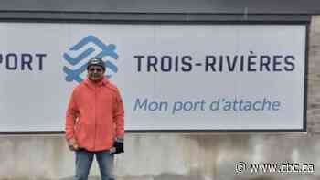 Cold and fed up, 11 sailors from Caribbean and South America are stuck in Trois-Rivières, Que.