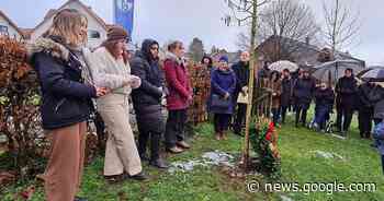 Holocaust-Gedenktag: Erinnerung und Mahnung im Regen | Lokale ... - Lippische Landes-Zeitung