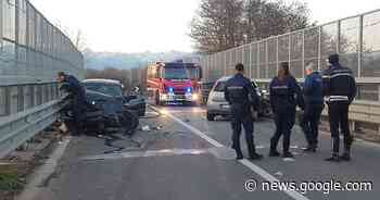 Incidente frontale a Settimo Torinese: 4 feriti, uno in prognosi riservata - Giornale La Voce