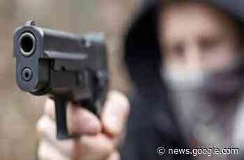 Aversa. Puntano la pistola in faccia e fuggono con l'orologio - La Rampa