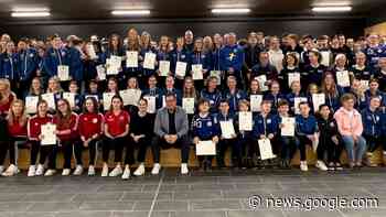 Sportlerehrung in Rellingen, Beratung für Frauen zum Thema Beruf - shz.de