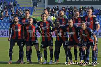 A Tutta C | Vetta lontana, ma il Crotone ci crede ancora • ilRossoBlu.it - ilRossoBlu.it