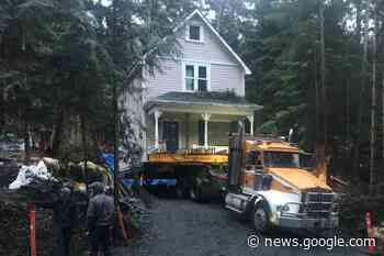 Heritage home makes safe journey to Bowen Island - Delta Optimist