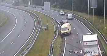Losgeschoten aanhanger komt in middenberm terecht van A18 bij ... - De Gelderlander