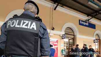Aggredivano e rapinavano coetanei: due giovanissimi arrestati a ... - Il Tirreno