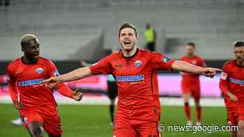 2. Bundesliga: Paderborn schlägt KSC in der Nachspielzeit - Sportschau
