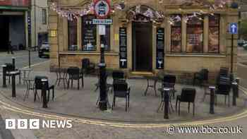 Burnley councillors pledge to clear pavements of obstructions