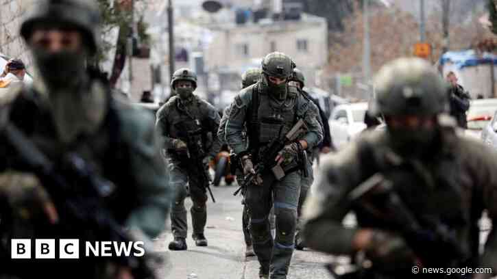 Jerusalem shooting: Israel proposes looser gun laws after attacks - BBC