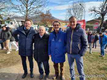 Il presidente Fontana arriva alla fiera di Sant'Antonio a Erba - Prima Como