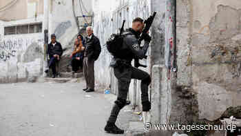 Nach Angriff mit Toten: Israel setzt erste Antiterrormaßnahmen um