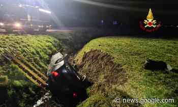 Vicenza, paura all'alba: auto finisce rovesciata nel canale con 4 ... - Fanpage.it