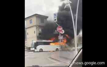 Pagani (Salerno), violenti scontri tra ultras in serie D. In fiamme il ... - Open