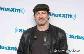 'Gilmore Girls': The Embarrassing Way Scott Patterson Met Lauren ... - Showbiz Cheat Sheet