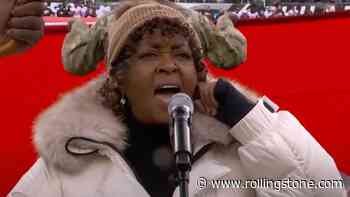 See Eagles Superfan Anita Baker Sing National Anthem Ahead of NFC Championships