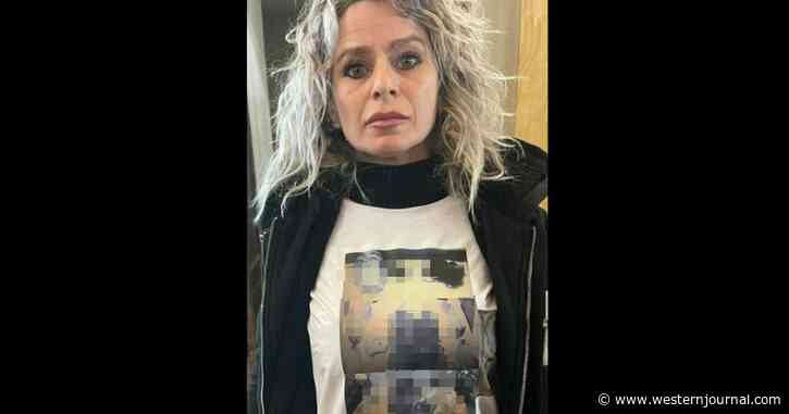 Grieving Mother Shocks Everyone by Showing Up to Migrant's Hearing Wearing an Unforgettable Picture